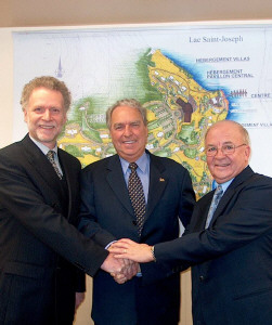 Le dput Roger Bertrand, les ministres 
Rosaire Bertrand et Guy Chevrette au moment de l'annonce...