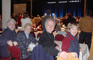 Roger Alain, agent officiel, Michelle Labrie, directrice de l'organisation, Roger Bertrand, candidat et Michle Leduc, responsable des communications