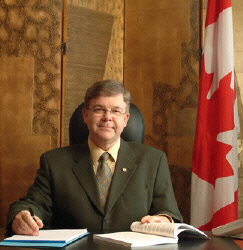 Extrait de la photo officielle de Pierre Corbeil